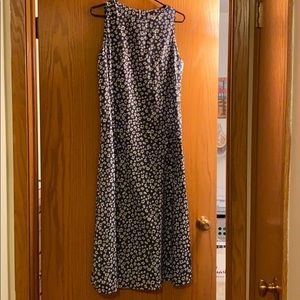 Casual summer dres. Never worn. Brand new